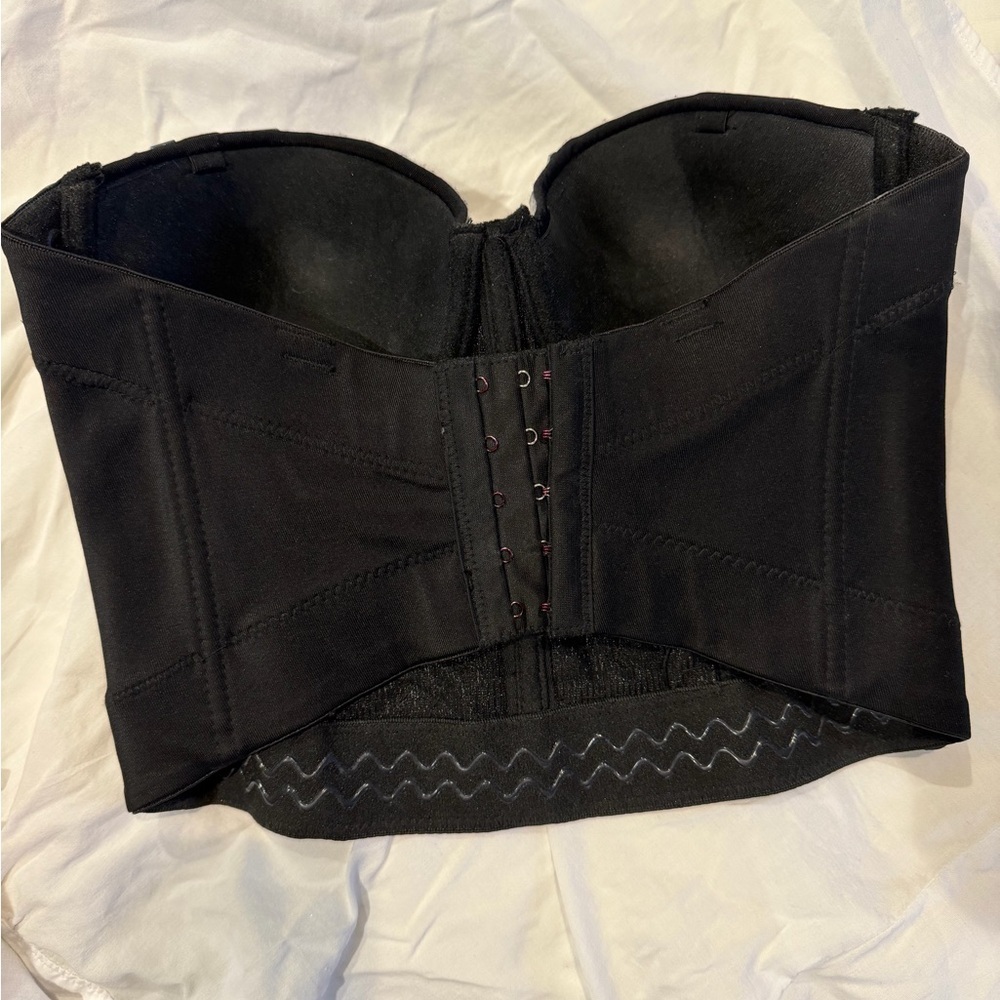 Secret Treasures Black Bustier with Silver Details - Picture 3 of 6